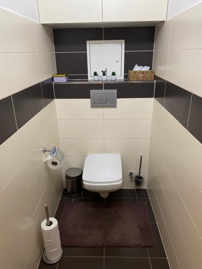 Apartman Slnecna Terasa S Vlastnym Parkovanim Na 2 Auta Leilighet Žilina Eksteriør bilde