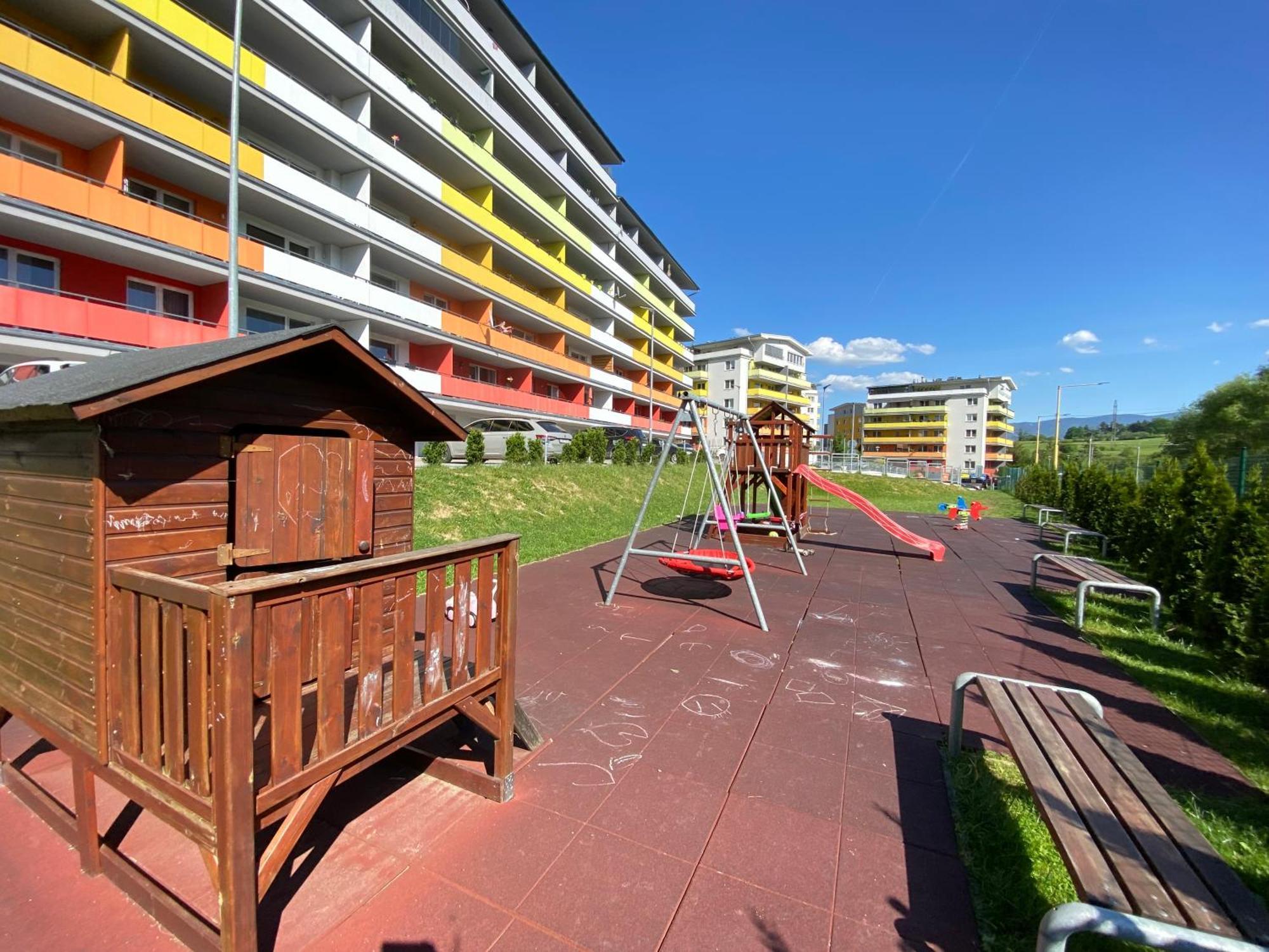 Apartman Slnecna Terasa S Vlastnym Parkovanim Na 2 Auta Leilighet Žilina Rom bilde